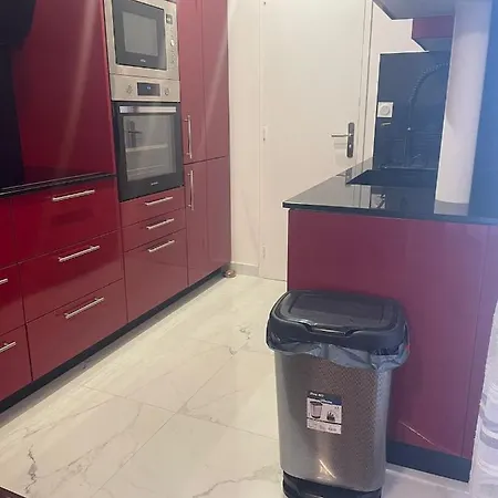 Calme, Emplacement Parfait, 15 Min Paris Apartment