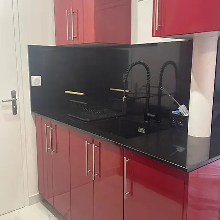 Calme, Emplacement Parfait, 15 Min Paris Apartment